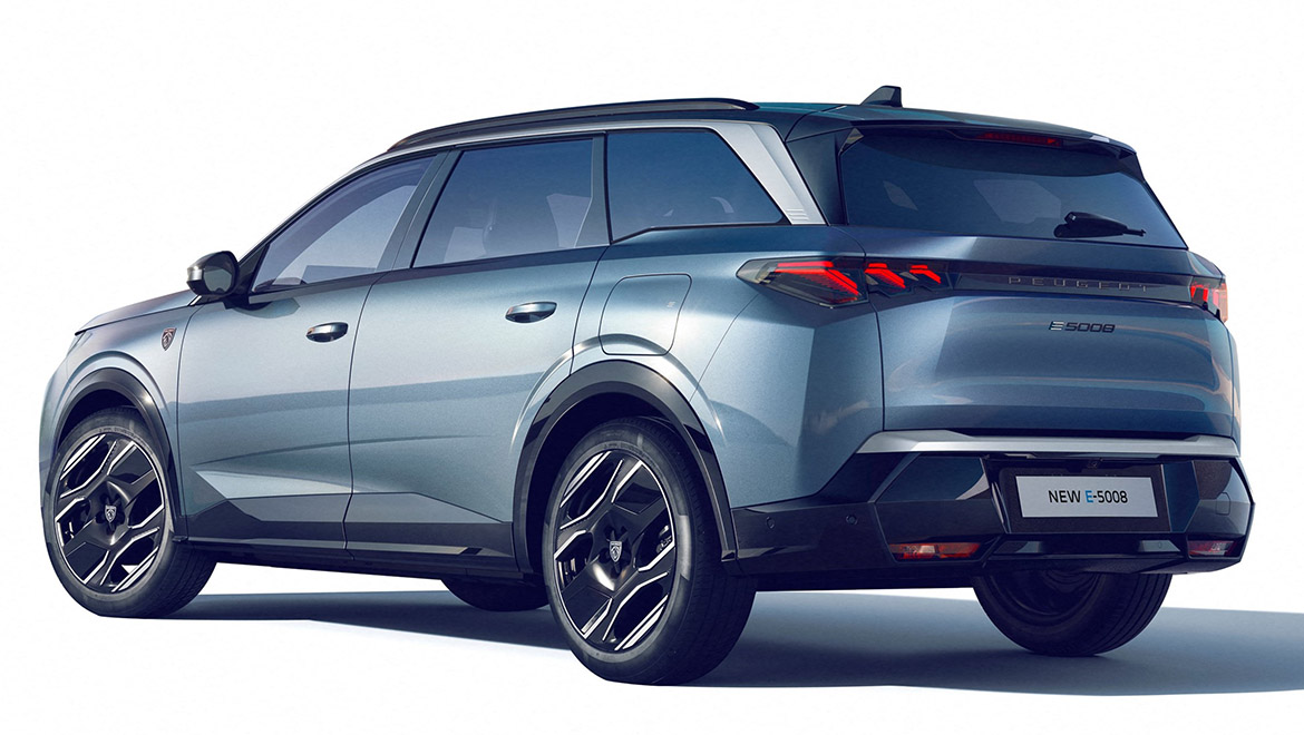 Peugeot 5008 SUV 7 posti
